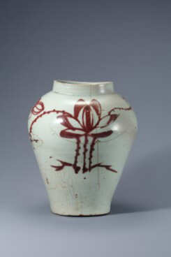 White porcelain gallery. Courtesy of National Museum of Korea