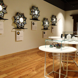 Flowers, personally. Of myths, symbols, fragrance and love, exhibition view. Courtesy of Schloss Trautenfels