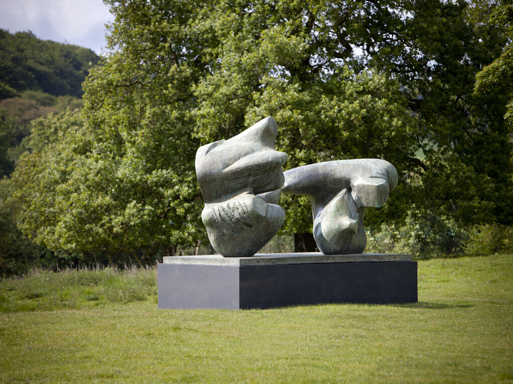 Henry Moore, Two Piece Reclining Figure Points, 1969-70, Photo: Jonty Wilde, Reproduced by permission of HMF
