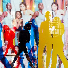 All ways equal. Courtesy of Galeria Melissa