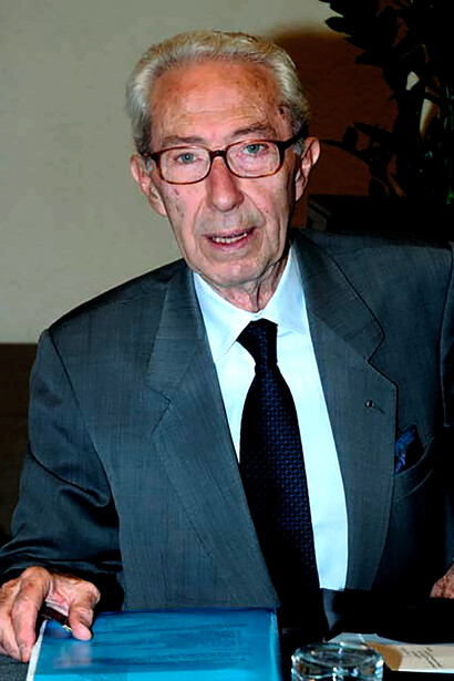Giuseppe Grimaldi. Président International Emérite (Italie). Il a, au cours de sa présidence, créé les Districts Lions de Tunisie, d'Algérie et du Maroc, et participera à la Conférence des Lions de la Méditerranée à Tanger du 23 au 26 février, pour évoquer les droits de la femme