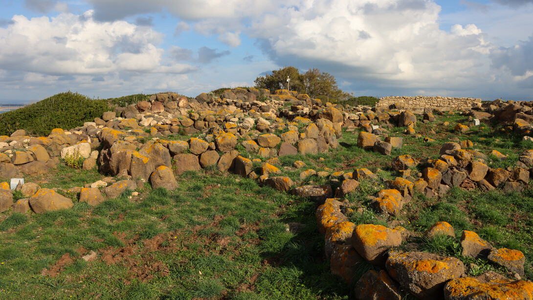 Quartucciu,Tumba de los Gigantes de Is Concias, período nurágico (1800-1600 a. C.), Tharros, costa oeste de Cerdeña. Italia
