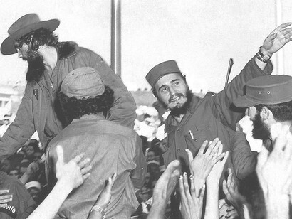 Fidel Castro y el Ejército Rebelde a su entrada en La Habana tras el triunfo de la Revolución Cubana en 1959