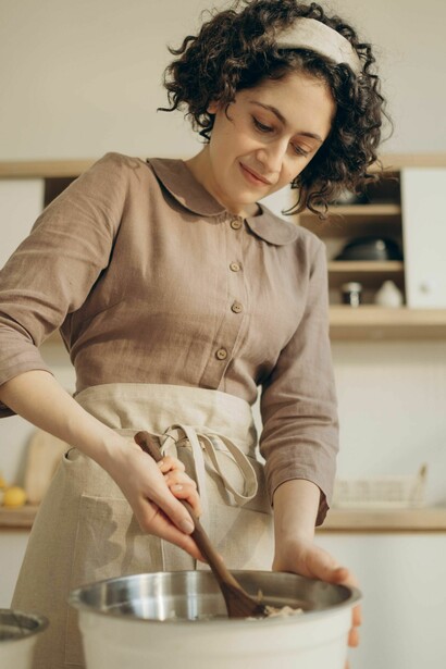 Las trad wives son esposas tradicionales de clase media que abandonan su profesión para dedicarse al hogar con un hombre proveedor