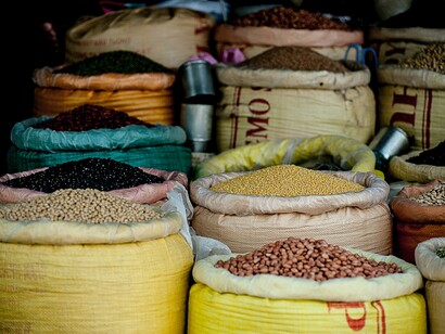 Polissacarídeos-proteínas em medicamentos tradicionais, cogumelos comestíveis, muitos tipos de algas, aveia, soja, ginseng, curcuma, alcaçuz e várias frutas