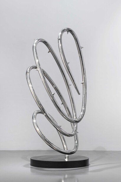 Onur Mansız, Helix Thorn III, 2023 - Stainless steel sculpture, photo credit: Kayhan Kaygusuz