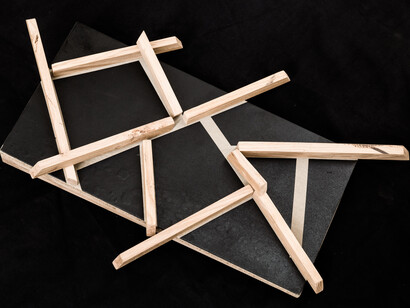 Giorgia Cocchi,  Urban 2.0, scultura in legno e legnocemento dipinto e intagliato (54x66 cm), 2000. Ph Andrea Boccalini 
