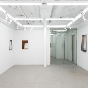 Lucy Puls, Righting, exhibition view. Courtesy of Nicelle Beauchene Gallery 