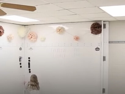 La West Elementary School (Escuela Primaria) de Cullman, en  Alabama, se convirtió en la primera escuela en tener un espacio a prueba de balas en  EE.UU.