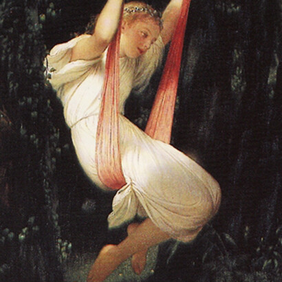 Petite fille sur balancoire