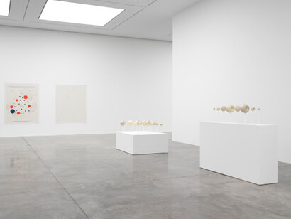 Damián Ortega, Exhibition view. Courtesy of White Cube