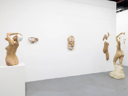 Carole Feuerman, I am mine, without permission, exhibition view. Courtesy of Ethan Cohen Gallery