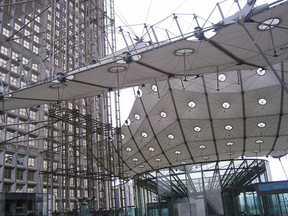 Grande Arche, Paris La Défense, France. François Mitterrand est le plus grand bâtisseur de la Ve République