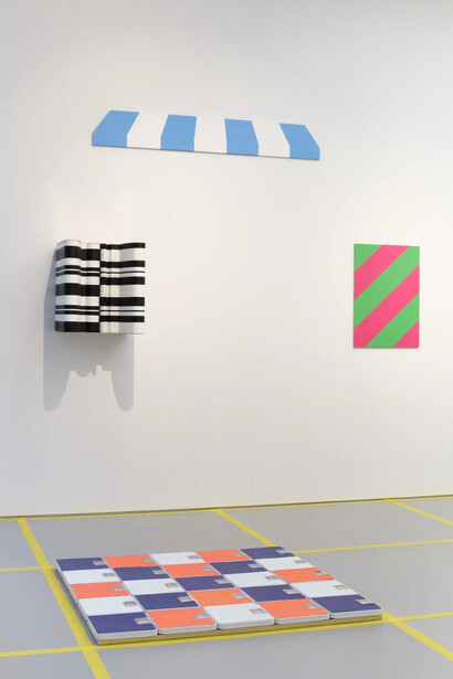 Jacob Dahlgren, Retrospektiv kommersiell: live in your head, exhibition view. Courtesy of Andréhn-Schiptjenko 