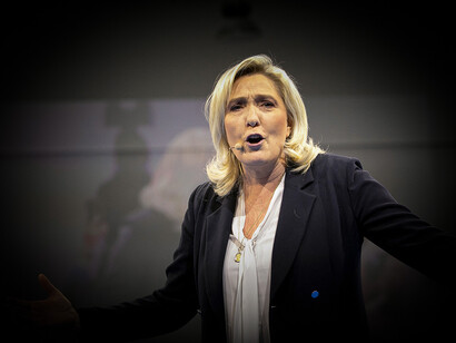 Marine Le Pen, parti d'extrême droite en France. Le Rassemblement national, axera sa campagne pour les élections européennes de 2024 sur... l'écologie © Lou Benoist_AFP
