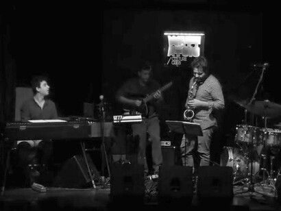 "The Glamour Tapes" è un album  completamente in analogico registrato su un multitraccia a nastro e mixato su banco analogico