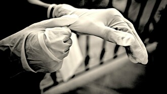 ¿Con guantes o sin guantes? Donde dije digo...