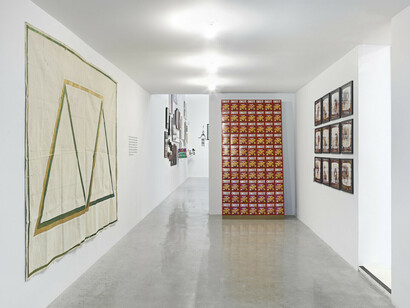 Various artists, My amazing friends, exhibition view. Courtesy of Jeffrey Deitch Gallery