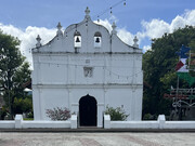 Iglesia colonial de San Blas, en la ciudad de Nicoya, Costa Rica, la cual data de 1644 y ha sido restaurada varias veces. Foto: Elmer García y Marta Fermina Valdez