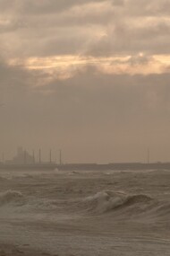 La concentrazione di metano nell’atmosfera ha raggiunto livelli record, contribuendo in modo significativo al riscaldamento globale a causa del suo elevato potenziale climalterante
