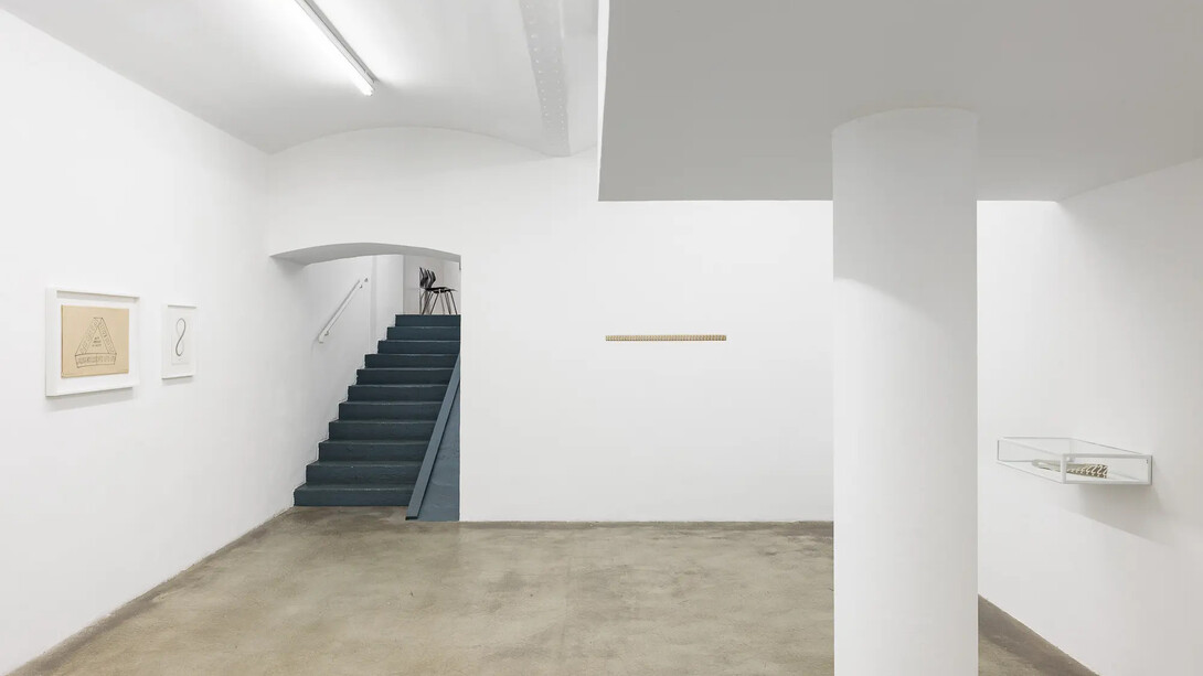 Július Koller, Univerzálny Fantasticky Otáznik (U.F.O.), exhibition view. Courtesy of Galerie Martin Janda
