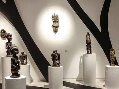 Africa, artistic expressions of a continent, exhibition view. Courtesy of Museu Oscar Niemeyer