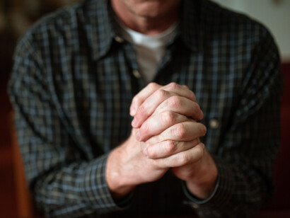 O homem tem seu papel como condutor da cura e os milagres a Deus e as divindades