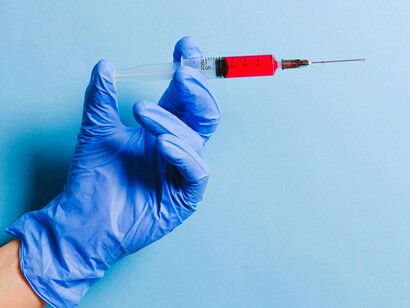 Nel 2017, l'Italia ha introdotto la legge sul testamento biologico, un passo significativo che consente ai cittadini di esprimere le proprie volontà riguardo ai trattamenti sanitari da ricevere in caso di incapacità