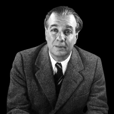 Retrato de Jorge Luis Borges em 1951, fotografia de Grete Stern. Jorge Luis Borges, mestre da literatura, expandiu os limites da ficção em contos como O Aleph, onde o infinito e o efêmero coexistem, revelando a profundidade do pensamento humano