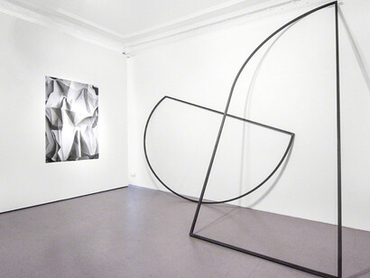 On View, exhibition view. Courtesy of Galerie Burster