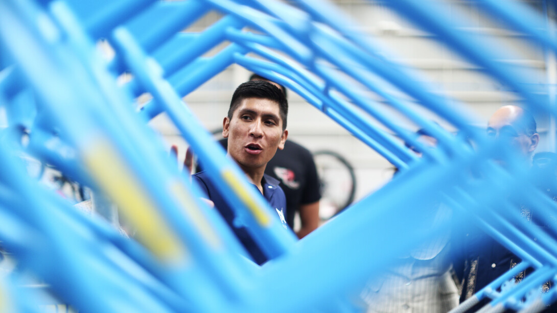 Nairo Quintana en su visita a la fábrica de Bicicletas Mercurio. Foto: Abraham Revilla
