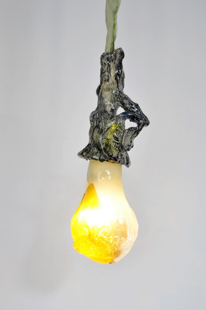 Mette Vangsgaard | Untitled (Fruit with moth) (lid), 2020. Handblown glass, glazed ceramics and LED light, 40 x 14 x 14 cm-kopi