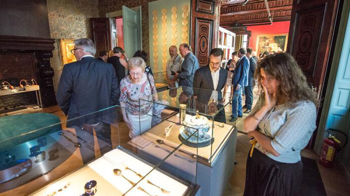 Form first. Courtesy of M-Museum Leuven