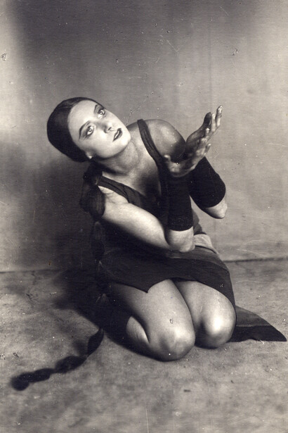 Photograph of rehearsals of The Bolt, 1931, Courtesy of GRAD and St Petersburg State Museum of Theatre and Music 