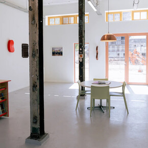 Various artists, Encounter, exhibition view. Courtesy of Galerie Bart 
