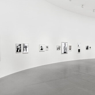 Richard Avedon, Italian days, exhibition view. Courtesy of Gagosian