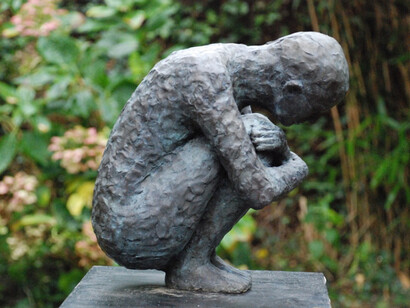 MArtine Bossuyt. Meditation. Bronze. 32 x 30 cm