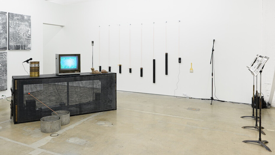 Jay Heikes, Second wave, exhibition view. Courtesy of Adams and Ollman 