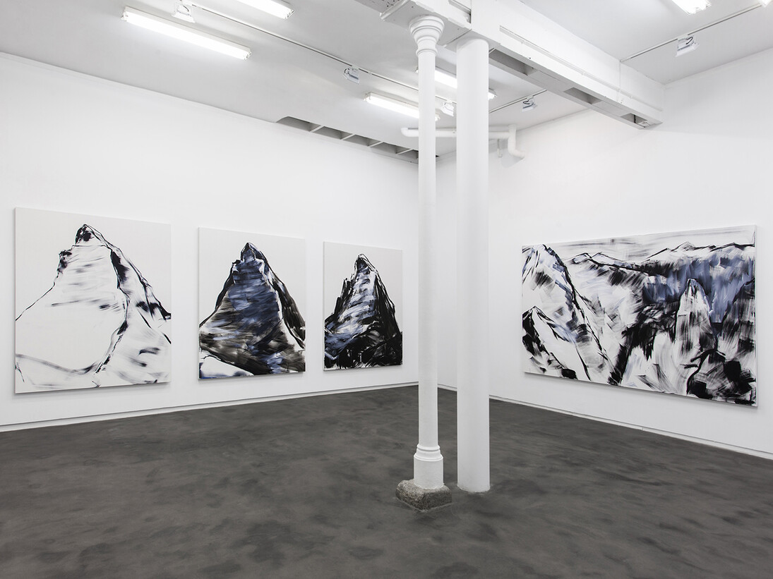 Herbert Brandl, Exhibition view. Courtesy of Heinrich Ehrhardt