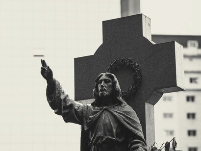 Navidad ante todo es celebrar la llegada de Dios a la tierra que se hizo niño, naciendo de la Virgen María en un humilde portal de Belén para salvar a la humanidad