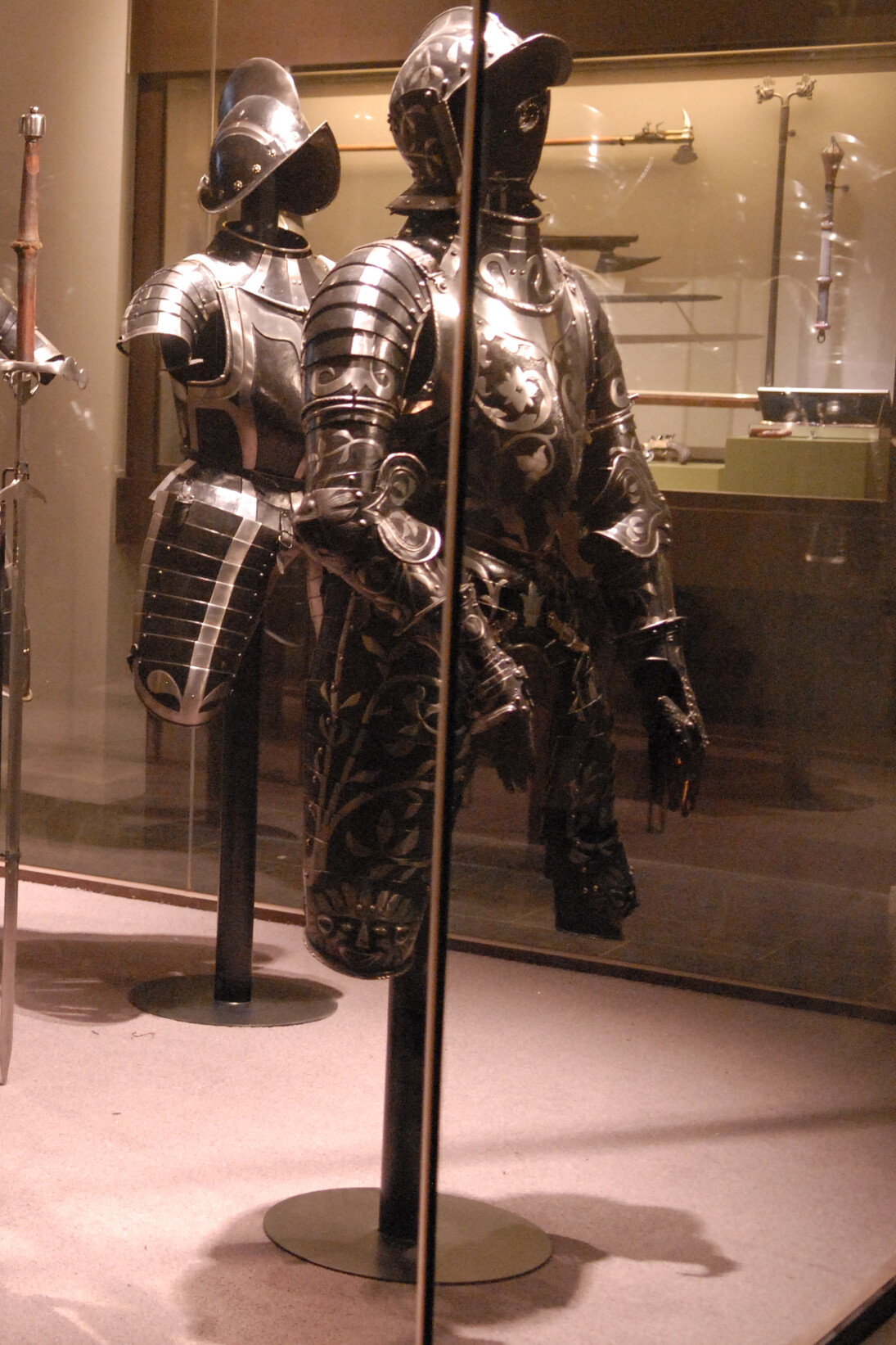Arms and Armour Gallery. Courtesy of Royal Museum of the Armed Forces and Military History
