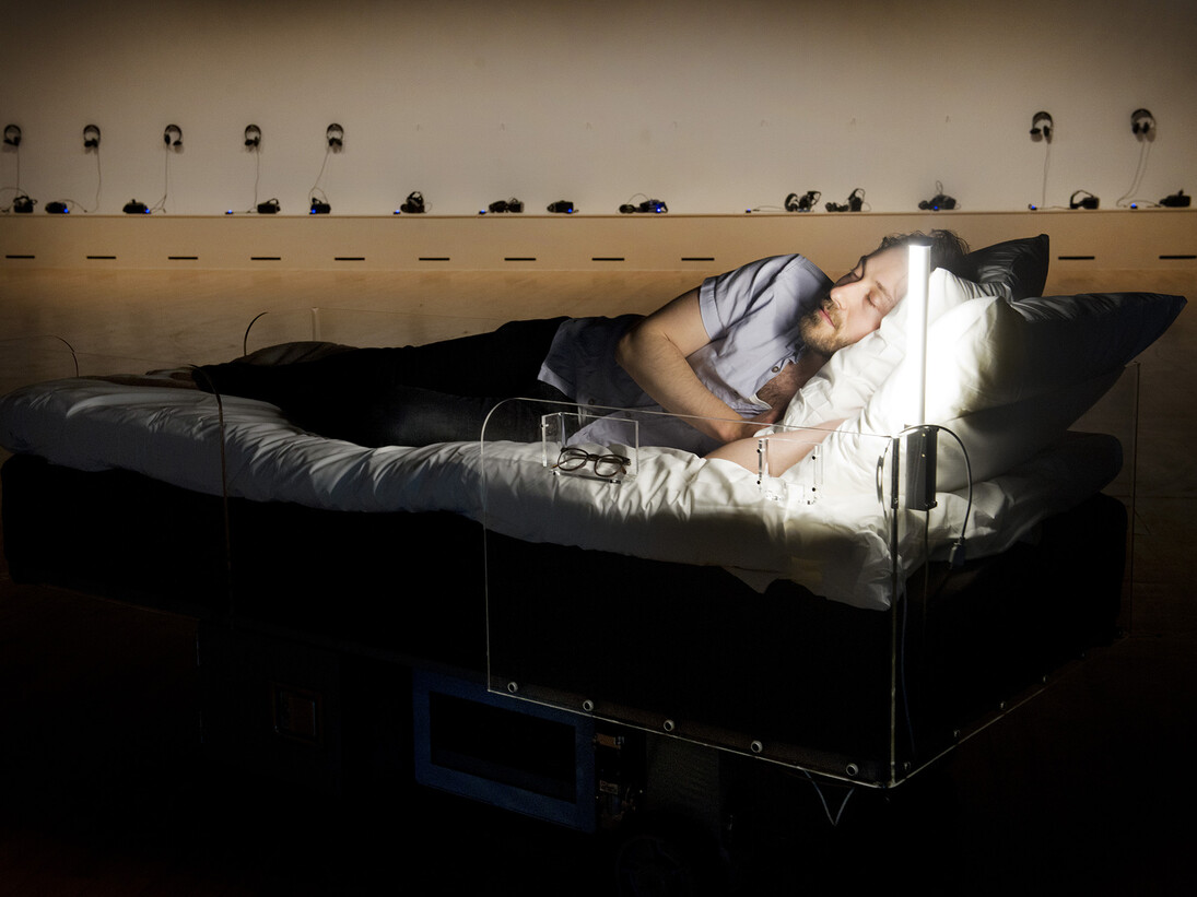 Carsten Höller, Two Roaming Beds (Grey), 2015 © Carsten Höller. Installation View Carsten Höller l Decision, Hayward Gallery, London 2015. Courtesy of the artist, Photo © Linda Nylind