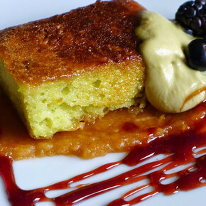 Torrijas con crema de aguacate