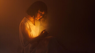 A interação entre ensinamentos externos e instruções internas guia nosso crescimento espiritual, combinando aprendizado sensível e intuição. Esse processo nos conecta à essência da vida e nos impulsiona para um caminho de autotransformação