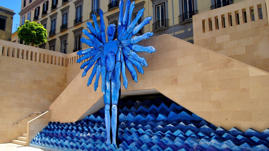 L'ingresso superiore in piazza Santa Maria degli Angeli della stazione Chiaia della linea 6 della metropolitana di Napoli. Italia. Ph Gaetano Capaldo