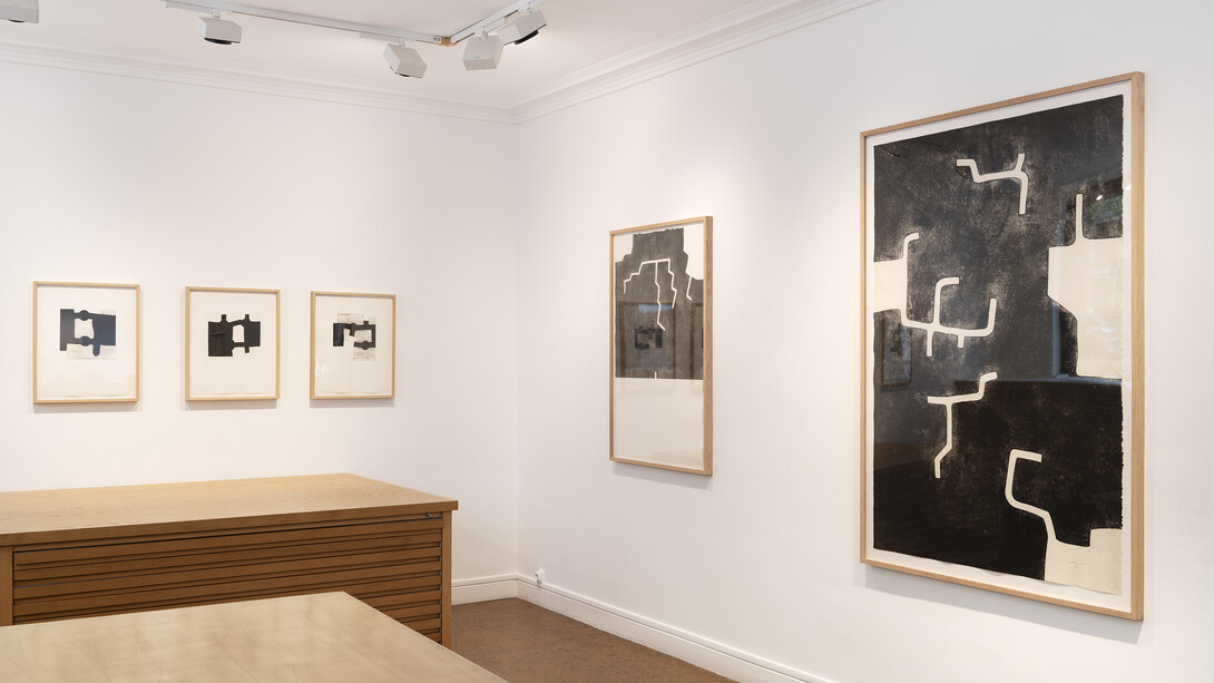 Eduardo Chillida, Estampes choisies, vue d'exposition. Avec l'aimable autorisation de la Galerie Lelong