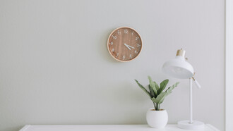 Decoração minimalista. Quando a gente consegue entender o quanto o minimalismo é positivo em nossas vidas, acho que a gente entendeu todo o sentido de estar aqui