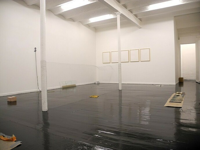 Sergio Verastegui, Skins, grids & drop drawings, Vue de l'exposition, Cortex Athletico Bordeaux
