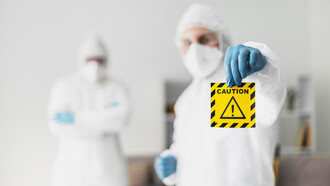 Produtos tóxicos. Um dos principais componentes tóxicos na produção de moda são os corantes têxteis