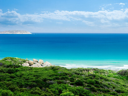 Vista marítima. Alexis administra un hospedaje rodeado de parques y con una fabulosa vista al mar